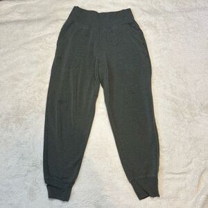 Athleta Green Cozy Jogger Sweatpants Size Small